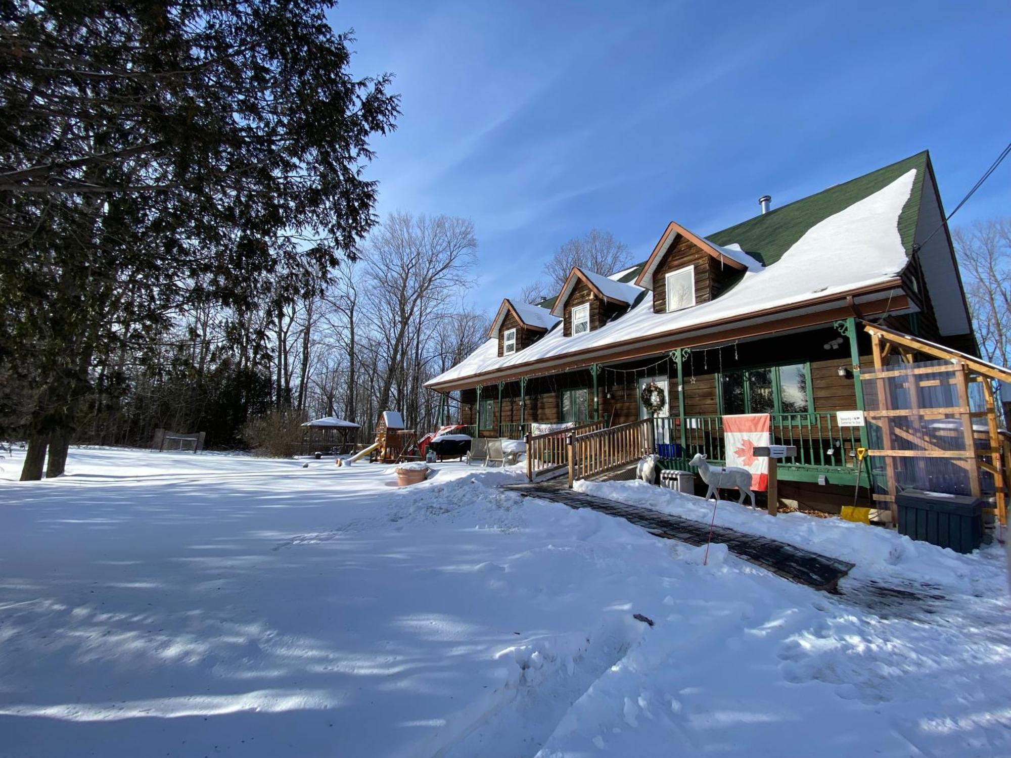 Gathering Venue For Event * Ottawa